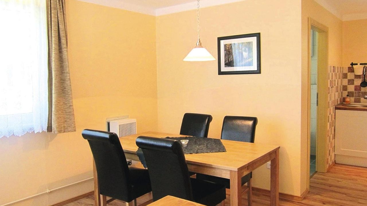 DiningRoom DiningRoom